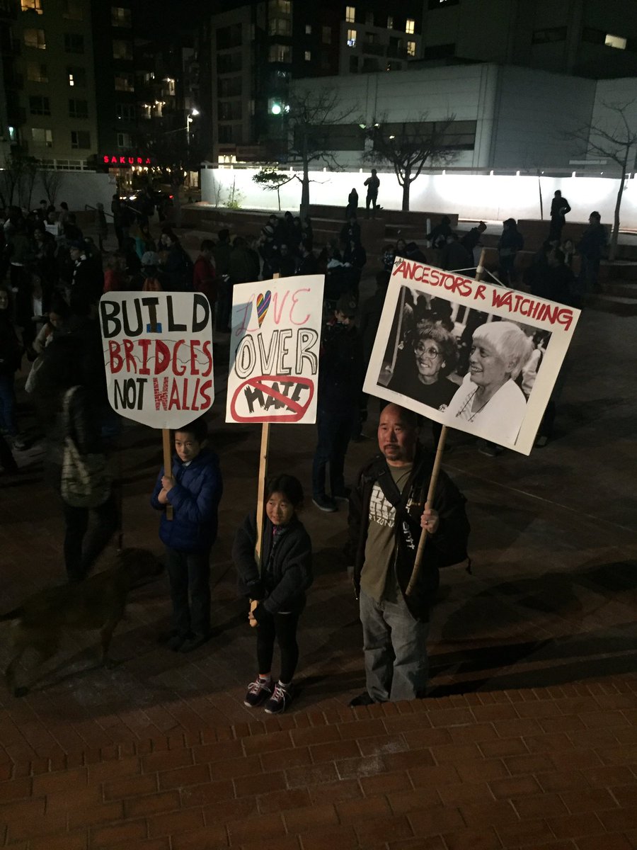 MattMcGorry's tweet photo. Great turnout at #VigilantLove rally, a show of support for our Muslim and immigrant fam ✊🏼✊🏼✊🏼@kendrick38 https://t.co/FHZSOdyFC9