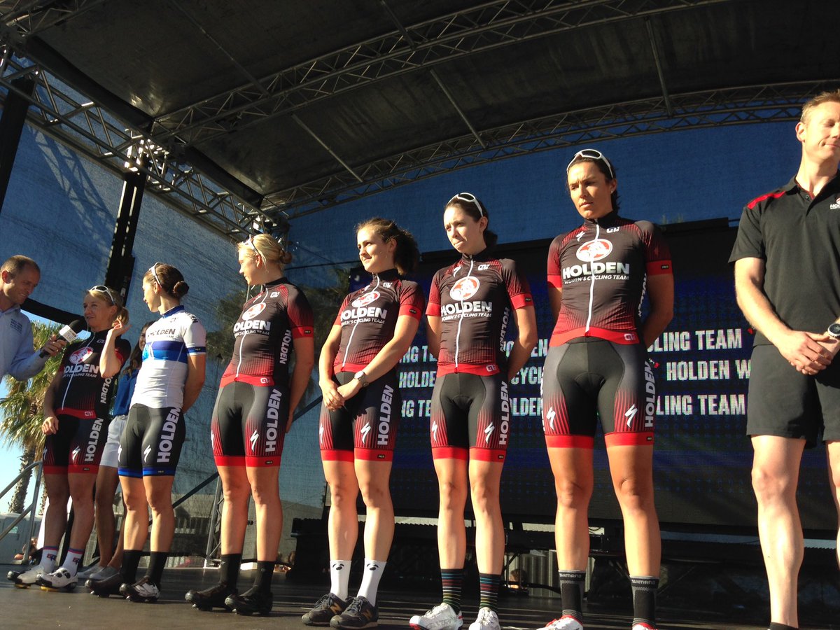 CadelRoadRace's tweet photo. The first four teams in the @Deakin Women's Race @RushWomensTeam @High5DreamTeam @holdencycling @SpecializedWR_ #deakinwomensrace https://t.co/vw69t2g1eJ