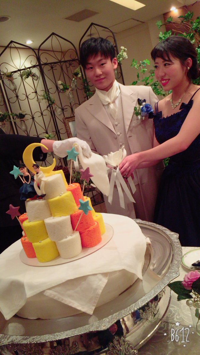 大阪ウェディング ブライダル専門学校 P1c後半 テーマ 宇宙 そら 新郎さんからのサプライズがあって感動しました 大阪 ウェディング ブライダル 結婚式