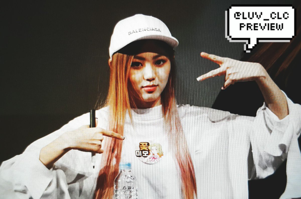 170126 신촌 팬싸 프리뷰 <a href="/CUBECLC/">CLC·씨엘씨</a> #CLC #씨엘씨 #도깨비 #권은빈 #은빈 
 
웅 응쨩이 꽃미모야 😁 꽃미모 때문에 긴장해서 존댓말 했어...