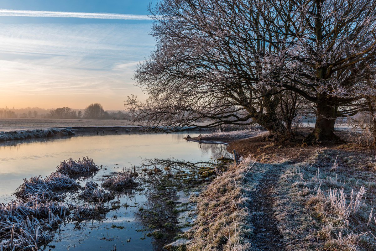 nationaltrust's tweet photo. Could this be the perfect winter’s morning @FlatfordNT? Thanks to @TimScott1969 for the photos. https://t.co/PBP7IRQdZt