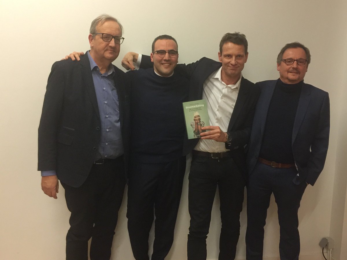 Leuk om te spreken op boekvoorstelling #etnomarketing van <a href="/RachidLamrabat/">Rachid Lamrabat رشيد</a> #proficiat #aanrader met <a href="/JanCallebaut1/">Jan Callebaut</a> en <a href="/Coenvas/">Mark Coenen</a>