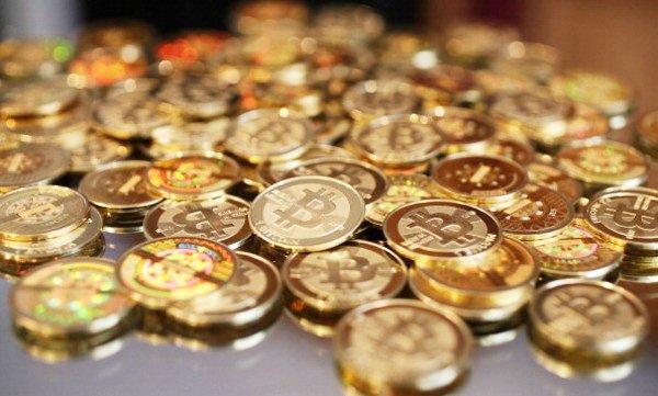 最安値のビットコインを購入した人は今は億万長者！そのチャンスが再来しているとしたら・・・あなたは信じますか？詳しくはこちら　goo.gl/RUccJf