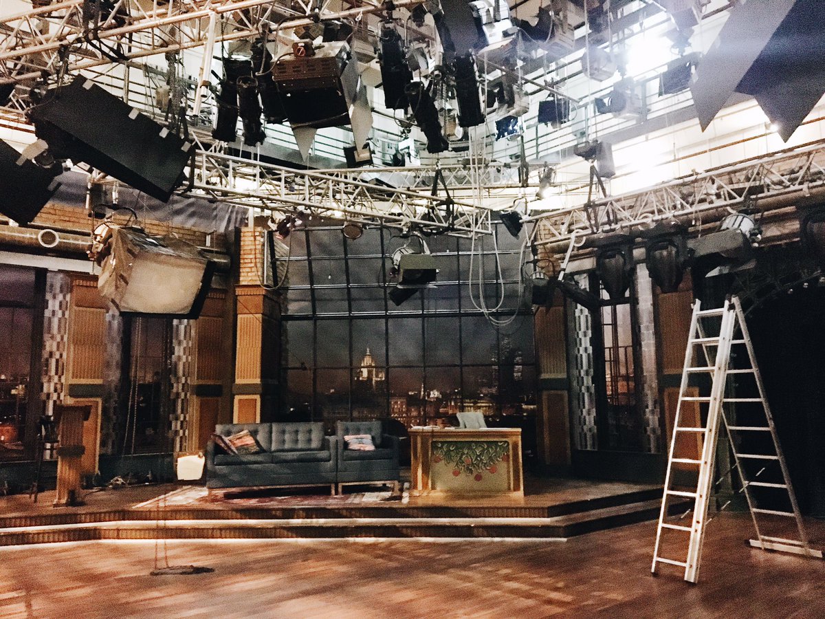 HelloDoryy's tweet photo. Телецентр "Останкино"
Несмотря на то, что пришли поздно, удалось посмотреть студию Урганта,Малышевой и Спокойной ночи малышиии😍
#dareview https://t.co/ZVbbQxoPf6