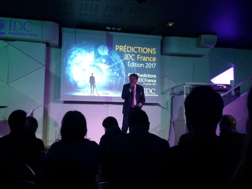 t_desouche's tweet photo. #IDC prévisions 2017 @ArrowECS_Fr https://t.co/PYaQW6HZoH