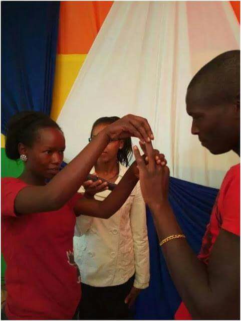 New Grooms In Town!! Congratulations 
Ann Wambui and Wilson Mutura who did a wedding with budget of Ksh 100 ($1)