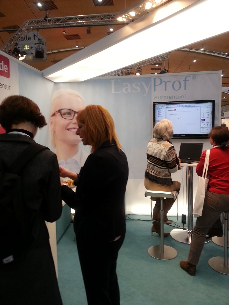 easy_prof's tweet photo. Explaining the functionality of our software EasyProf 4.0.
At #LEARNTEC2017 in Germany, with @campus3000de. #education #LEARNTEC #elearning https://t.co/fcOPhA2prF