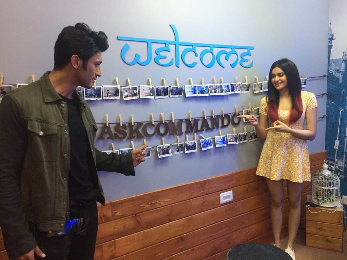 pr_rushali's tweet photo. The live session #AskCommando https://t.co/1j31wkZtTo