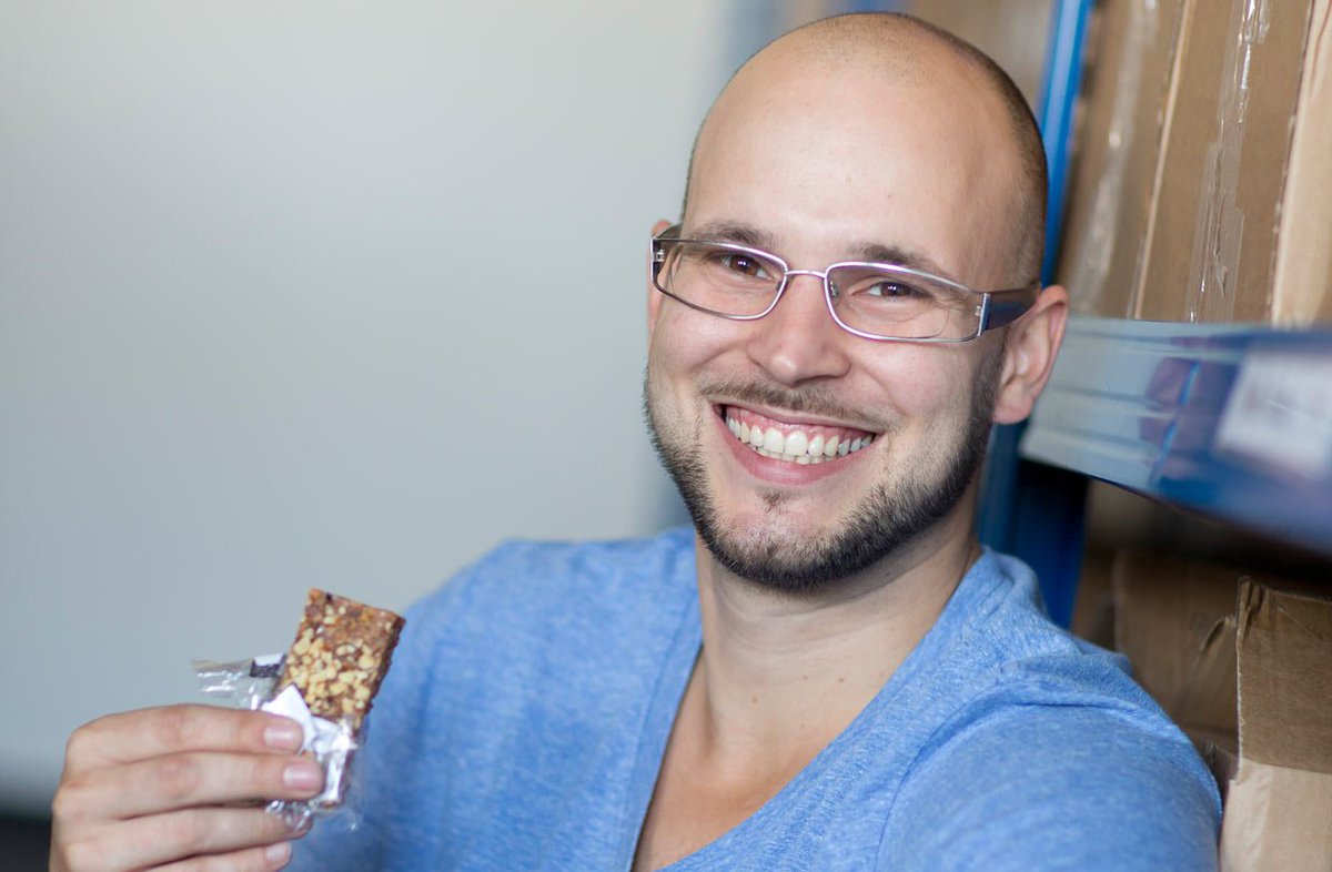 DieTechniker's tweet photo. Als Robert Kronekker Krebs bekam, verzweifelte er nicht, sondern kämpfte und gründete ein #Startup. Seine Story: https://t.co/ekTwLtSnN4 https://t.co/4r8Z0Qz03I