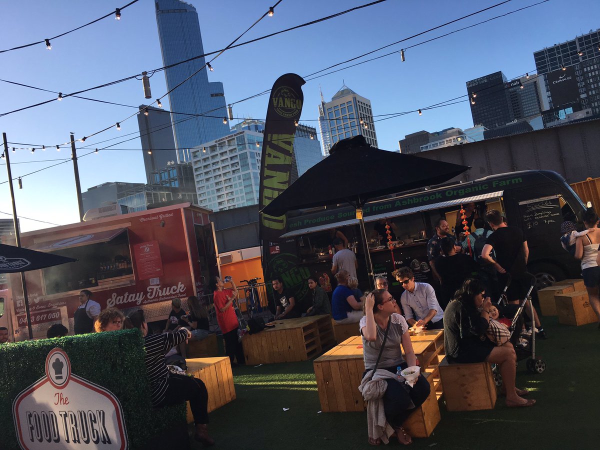 garyleecious's tweet image. So much to see and do at the @cnymelbourne #chinesenewyear #melbourne @SahilPassionLyf @MrFoolz @searchsid @cityofmelbourne @studymelbourne