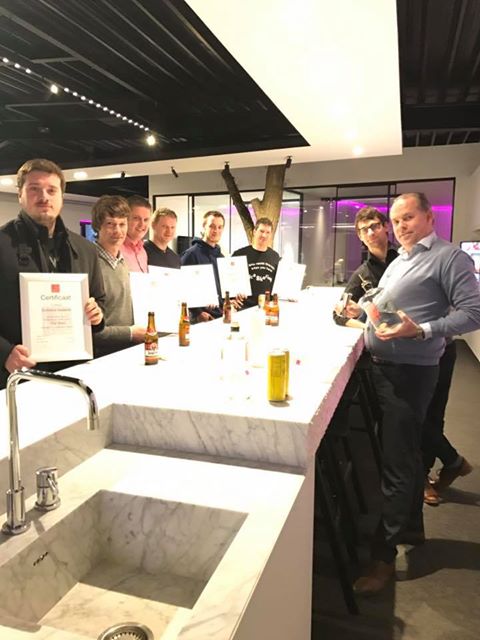 De maand januari opnieuw afsluiten met een zeer geslaagde cursus. Dikke proficiat aan de installateurs! #cursus #domotica #homeautomation