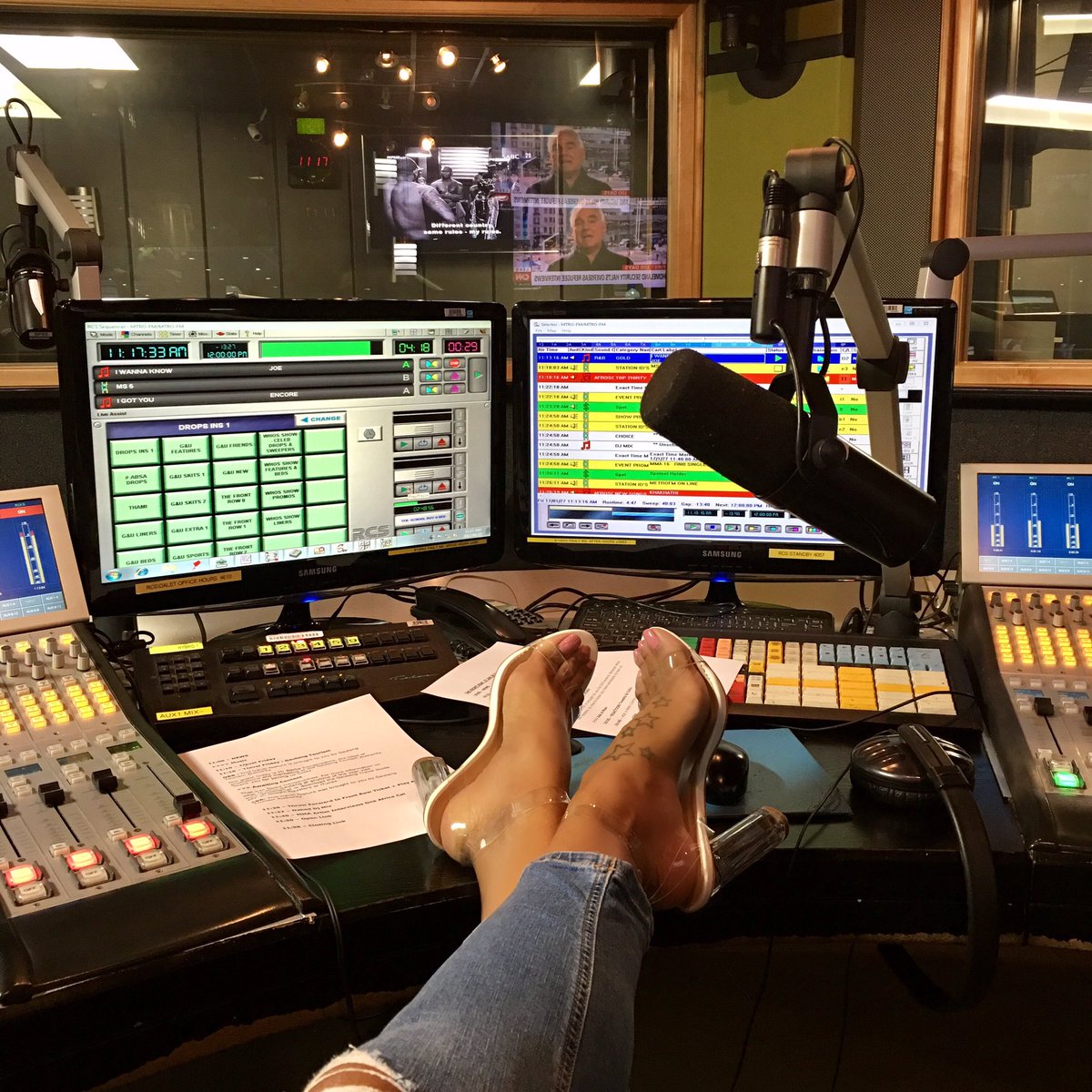 Bonang's tweet photo. I'm gonna get into trouble for putting my feet on the desk BUT, I just wanted to show you my shoes. 😌😍❤ #MetroFM https://t.co/UXLv8QRHxn