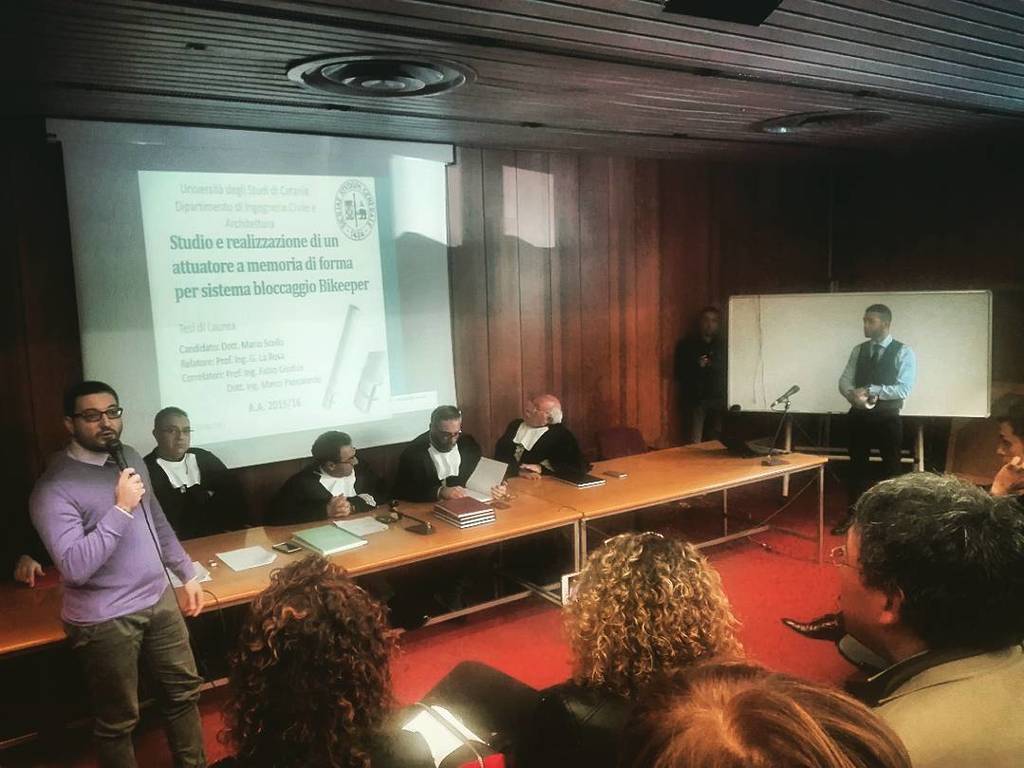 BycareLab's tweet photo. Marco, il nostro CEO, presenta la tesi di Mario Scollo, il nostro tirocinante su #bikeeper… https://t.co/CBXr687dkC https://t.co/tlJMTwGNDM