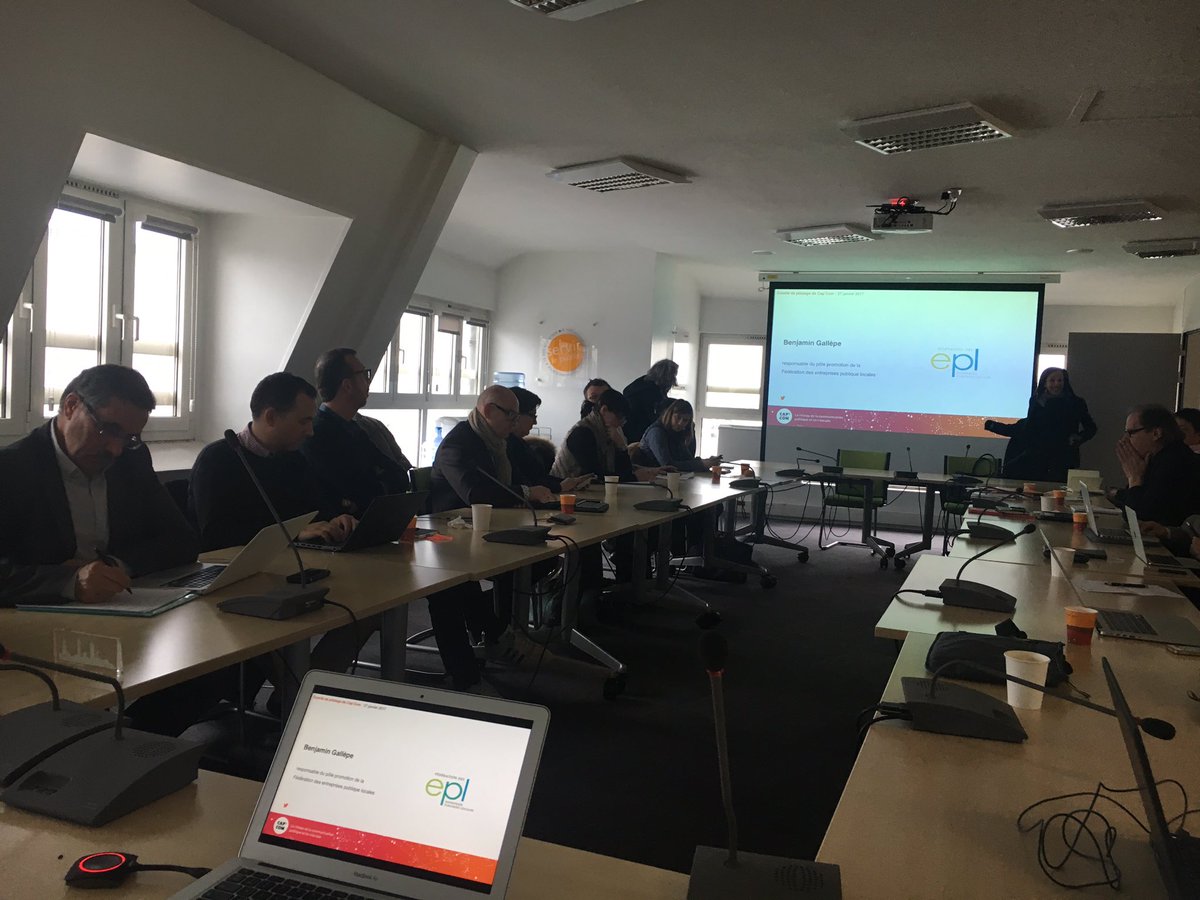 fbonnetain's tweet photo. On debriefe le Forum #capcom16 de #Marseille au copil de @cap_com et on lance le #capcom17 #LeHavre #Normandie https://t.co/DmhzFdrZ1M