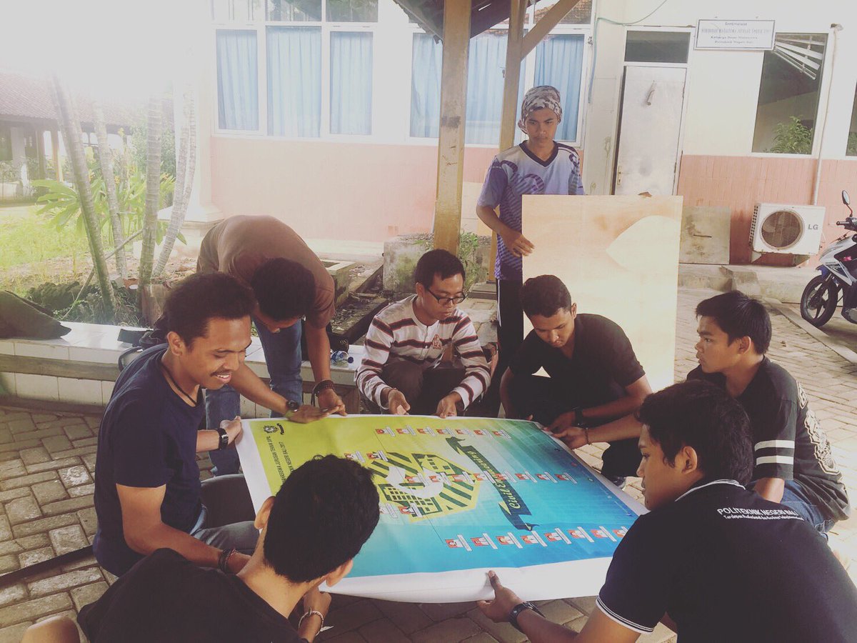 Selamat sore engineers 🎉 Hari ini berlangsung pemasangan struktur organisasi HMJ Teknik Sipil 2017, tetap semangat HMJ Sipil 2017 💪🏼👍