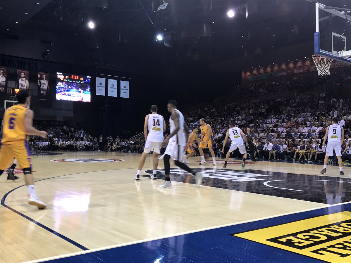 veggleton's tweet photo. Thanks for the upgrade, @ladbrokescomau! #NBL17 #BulletsAreBack https://t.co/2BjVNhVT6u