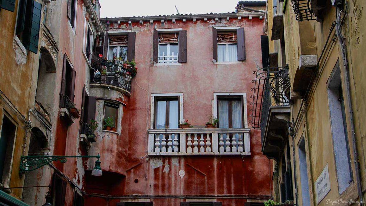 Follow my 4 weeks in Europe - Week 3 is in Venice mel365.com/one-month-in-e… #travelphotography #travel