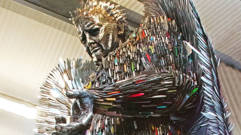 The Next #Sculpture In #TrafalgarSquare Might Be An Angel Made of Knives bit.ly/2kA2Dvg