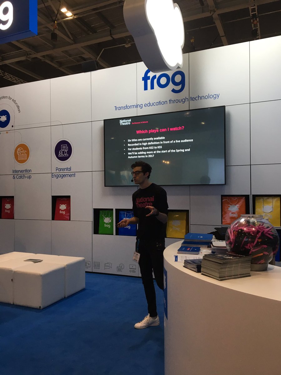 singingP4Cer's tweet image. Listening to @NationalTheatre at #Bett2017 #frogtalks with @FrogEducation Y5&amp;amp;6 @nlschool have been using Treasure Island this week!