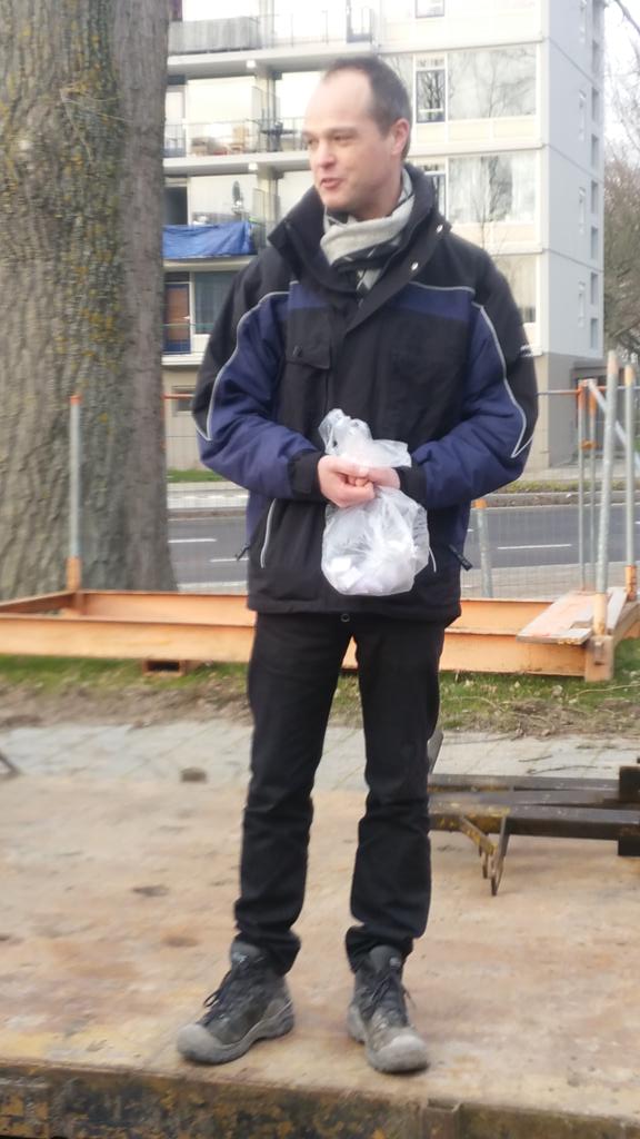 Eerste paal mooi project Appartem.Elvis&amp;Elton #schiedam Mooi feestje met alle kopers en <a href="/BatenburgBouw/">BatenburgBouw</a> <a href="/DenSgroep/">D&S Groep</a>