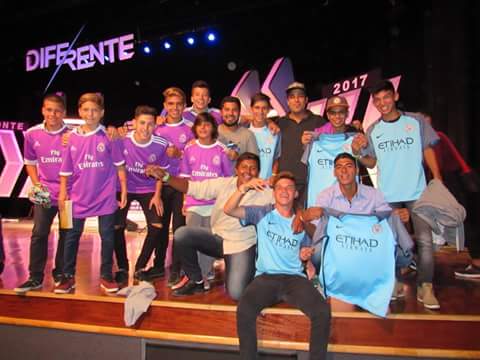 jonielkun's tweet photo. La mejor foto🏆🏆 Hudson bicampeón! #monte2017 https://t.co/4UUzYfvcue