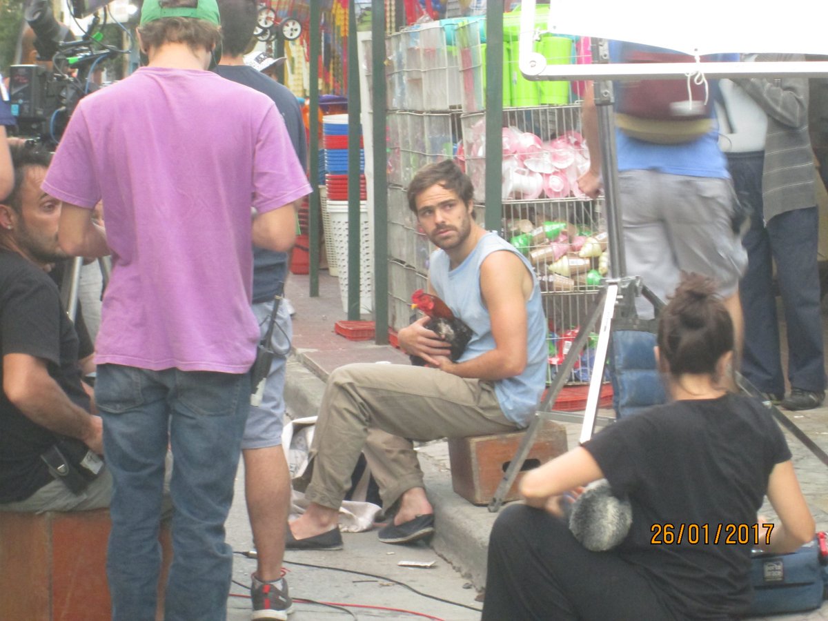 InfoLanzani's tweet photo. 📷 #PeterLanzani grabando #UnGalloParaEsculapio #1 
C: @BreenLanzani https://t.co/8CSF5lFAha