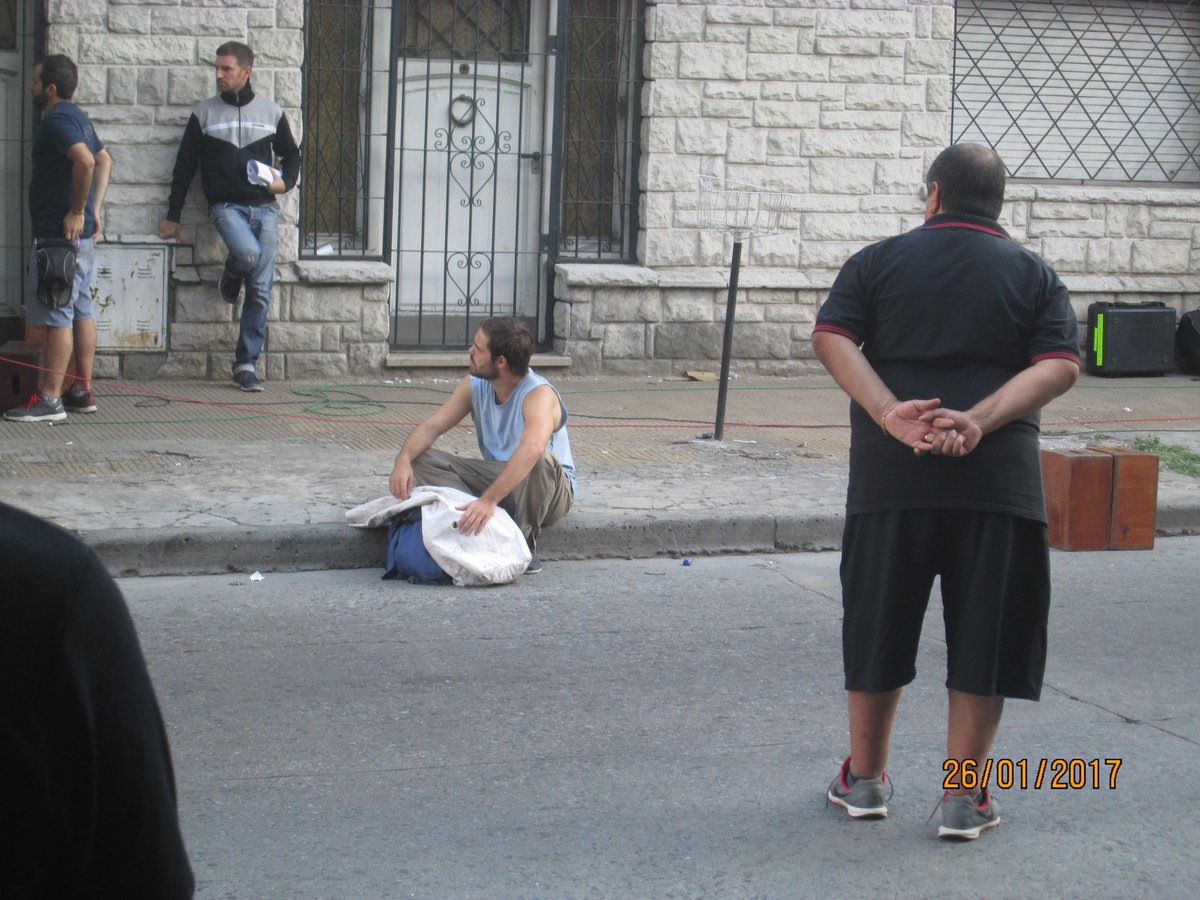 InfoLanzani's tweet photo. 📷 #PeterLanzani grabando #UnGalloParaEsculapio #2
C: @BreenLanzani https://t.co/fx74TXZlMG