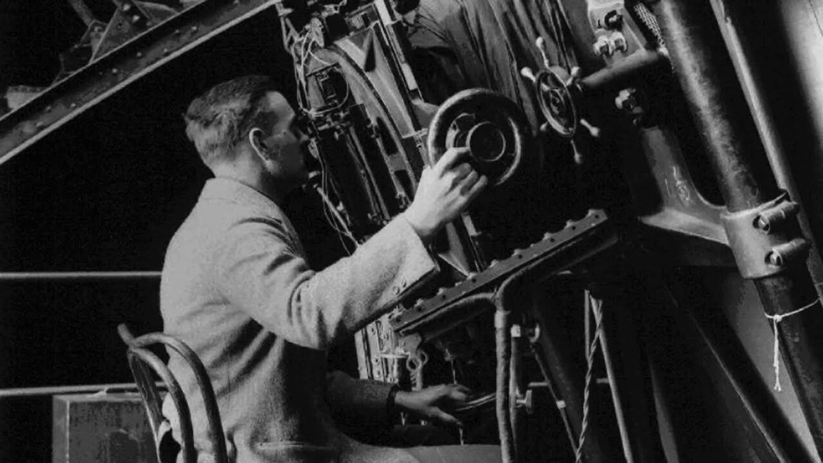 EdwinHubble11's tweet photo. On Mount Wilson grinding finding new galaxies! This is real work that requires real sized hands. @realDonaldTrump https://t.co/hjaPZWENav