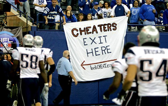 abouttheburgh's tweet photo. Happy Friday !! #FireGoodell
#FireGoodellFriday No way in hell im watching his rigged Superbowl https://t.co/cJ4PdHFmUA
