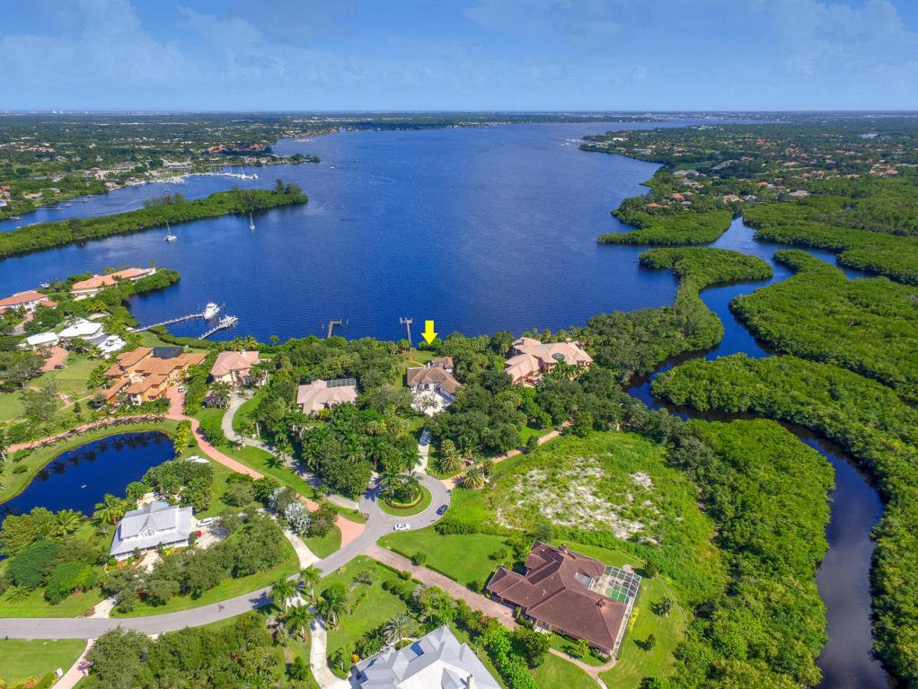 LuxWaterfront's tweet photo. Stunning #RiverfrontHome for sale in #PortSaintLucieFlorida!
#waterfrontproperties
https://t.co/Hm2kzdxGJQ https://t.co/pMJPArH3fo