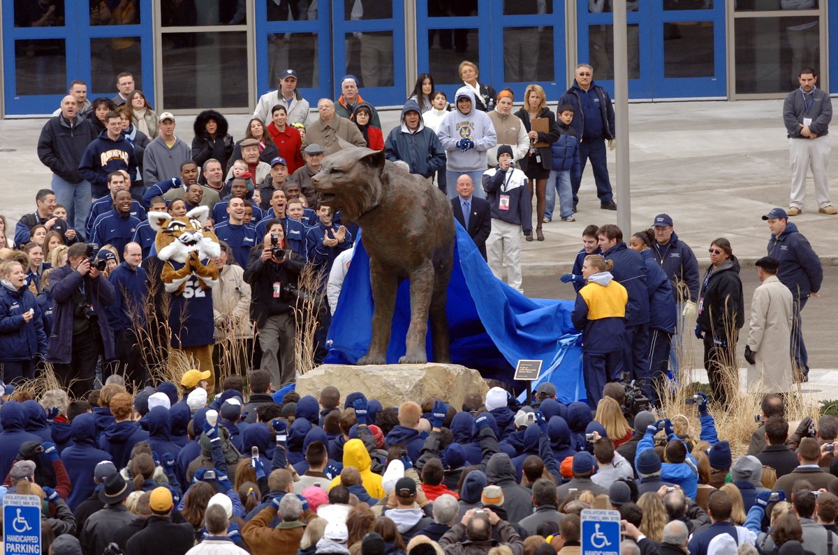 10 years ago, #BobcatNation made a big leap forward as we opened TD Bank Sports Center. Follow <a href="/quathletics/">Quinnipiac Athletics</a> for more bit.ly/2kB6CaL