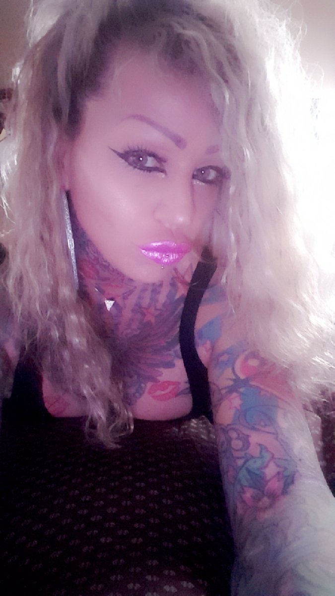 Pamela & Michael Gunns on X: t.coJsU9Plbrtv  X