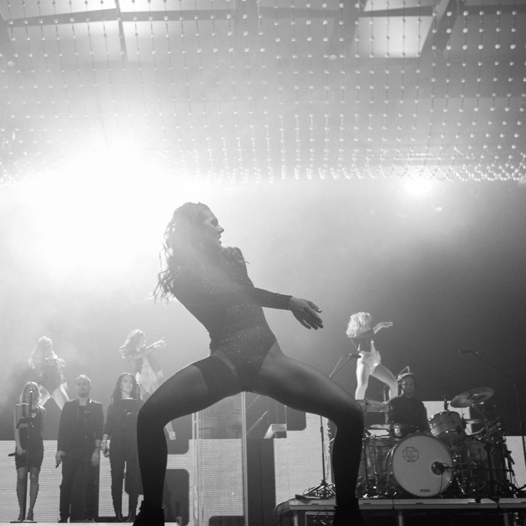 NeonHeads_World's tweet photo. Ladies, get in formation 😍
Stunning shot from performing at the @EwaFarna 10 years Anniversary concert.
What a night!
#concert #performing https://t.co/ZUjGFyvygg