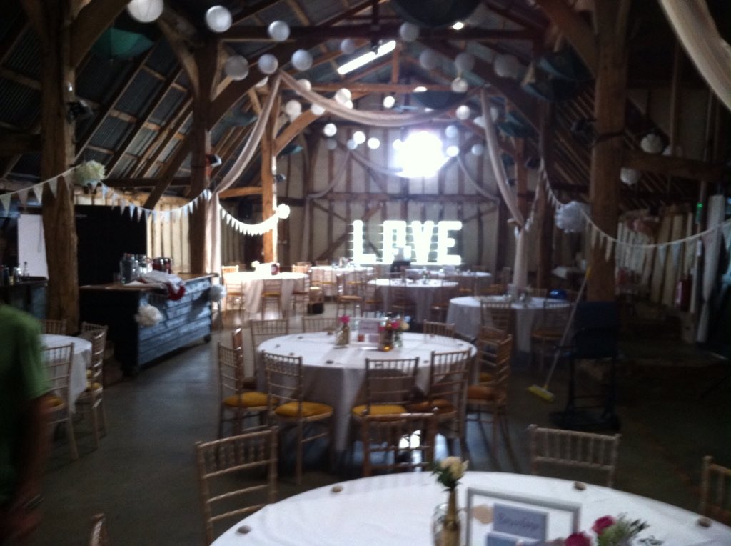 purewhiteevents's tweet image. Great #illuminatedletter backdrop for a #vintage #Suffolk #barn #wedding #alphetonhall