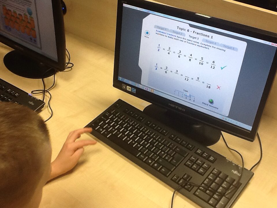 KensingPrimary's tweet image. Year 5 using Numeracy Workout to improve their understanding of fractions #lifeskills #understandingmaths