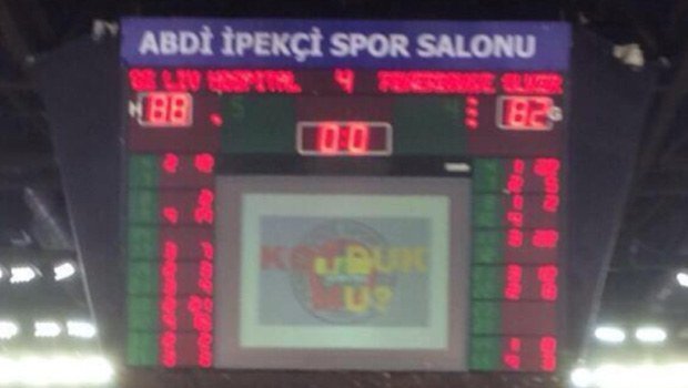 Hak3Dirar17's tweet photo. @GSBasketbol @GalatasaraySK Koyduk mu küfürmüş bu ne len 6alatasaray :D
HAZMEDECEKSİNİZ başka çaresi yok!!! #FNBGSO https://t.co/q3Js6zFBV6