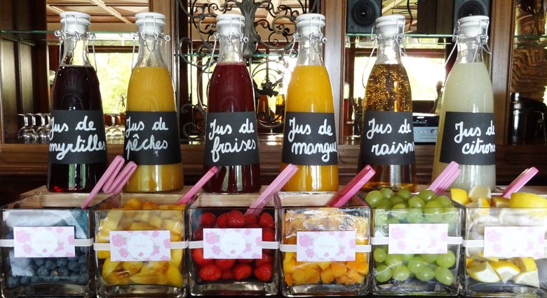 moon__event's tweet photo. Les bars à thèmes gourmands pour vos évènements ici > https://t.co/1vE5y9lSkD #cupcakes #orangejuice  #sweet #newconcept #happyevent https://t.co/vpRTCUOKFk