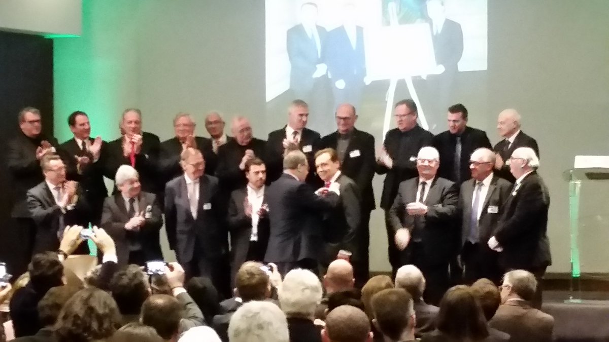 RolMass's tweet photo. @charlesbattista reçoit la médaille d'or des #dcf #dcfone #dcfpremier Bravo! https://t.co/8EavDLBN88