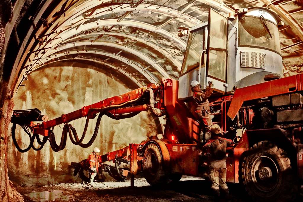 theRailUK's tweet photo. French Senate approves Lyon-Turin rail link https://t.co/E897nOb7M1 https://t.co/tEWpC9pI8O