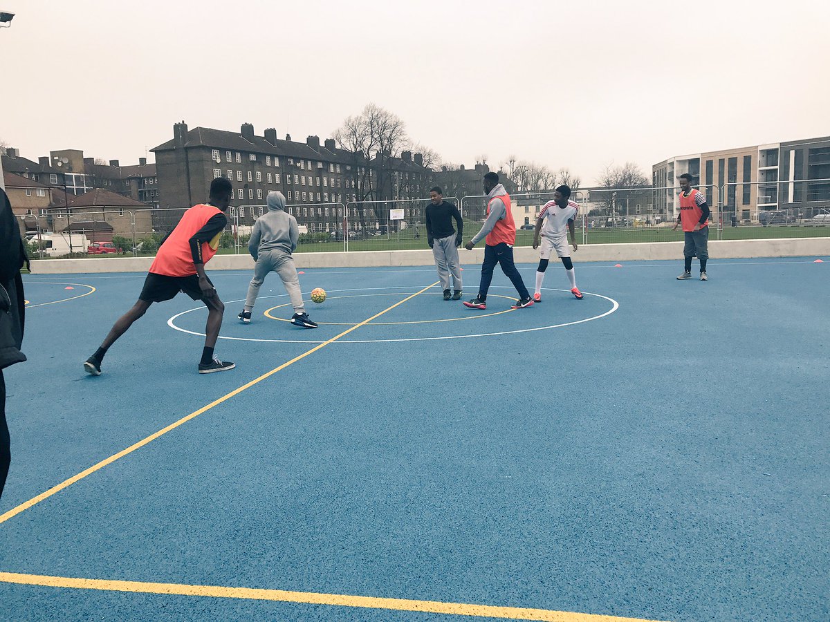 liberty_morris's tweet photo. Great way to end a session on mock interviews! #jobs #football #Change #Brixton #movingintowork ⚽🏃🏻 https://t.co/uHwpbyGTpP