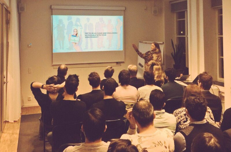 SEVNapp's tweet photo. Our amazing CEO @Jessjonnson speaking at Startup Pitch Bootcamp @founding yesterday ✨#sthlmtech #womenintech https://t.co/1JVeRGw0K0