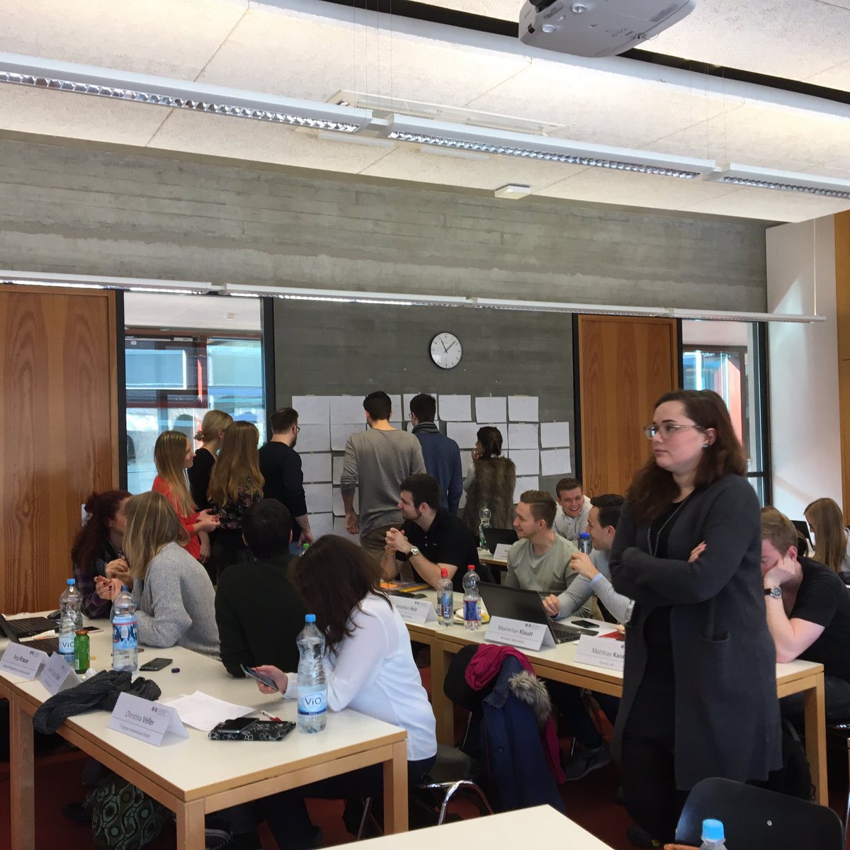 MiriamNotten's tweet photo. #workthenetwork @Steinbeis_SIBE @stuttgart_stadt drawing networks & learning from what you see & don't see. #classSMM158 the best yet https://t.co/1jACjf0BWJ