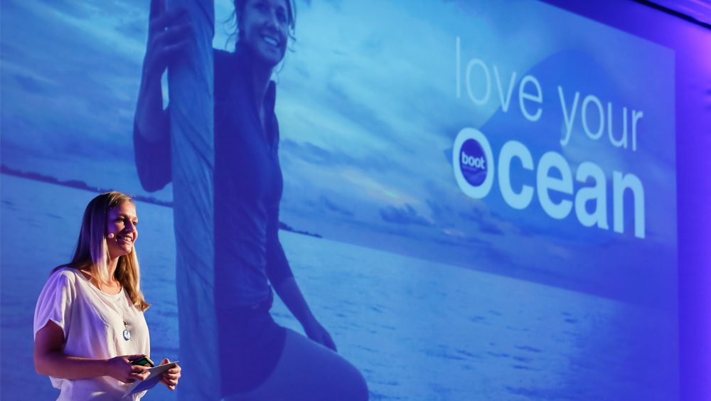 nonstopboot's tweet image. Join us at #hall4 Water Pixel World at #boot2017 13.00 pm
Emily Penn is at love your ocean #Seamaster #Award