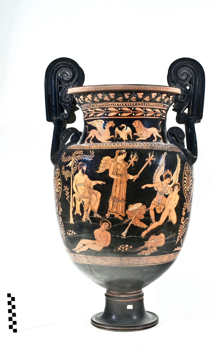museojatta's tweet photo. Con questo cratere a volute, vi aspettiamo per cercare #lartetisomiglia tra i nostri vasi archeologici 😊

#gennaioalmuseo al #museojatta https://t.co/bN6XR1YnP3