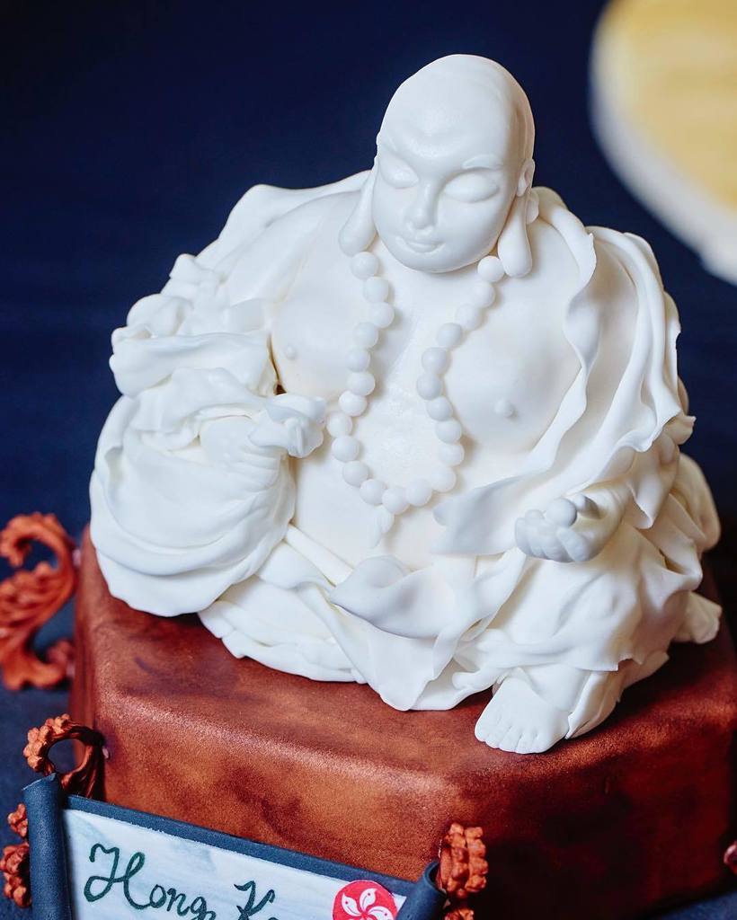 thecakeshows's tweet photo. Smooth grooves. #cakeinternatioal #edibleart #cakesculpture #figuremodelling #china #budha… https://t.co/GAfPpocFl2 https://t.co/8HktbxVuUp