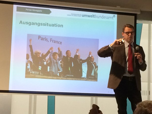 Umwelt_AT's tweet photo. Dekarbonisierung ohne Schienenverkehr nicht möglich. Unser Experte Günther
Lichtblau bei Wintertagung von @WKOe Fachverband Schienbahnen. https://t.co/boxdUv0c2x