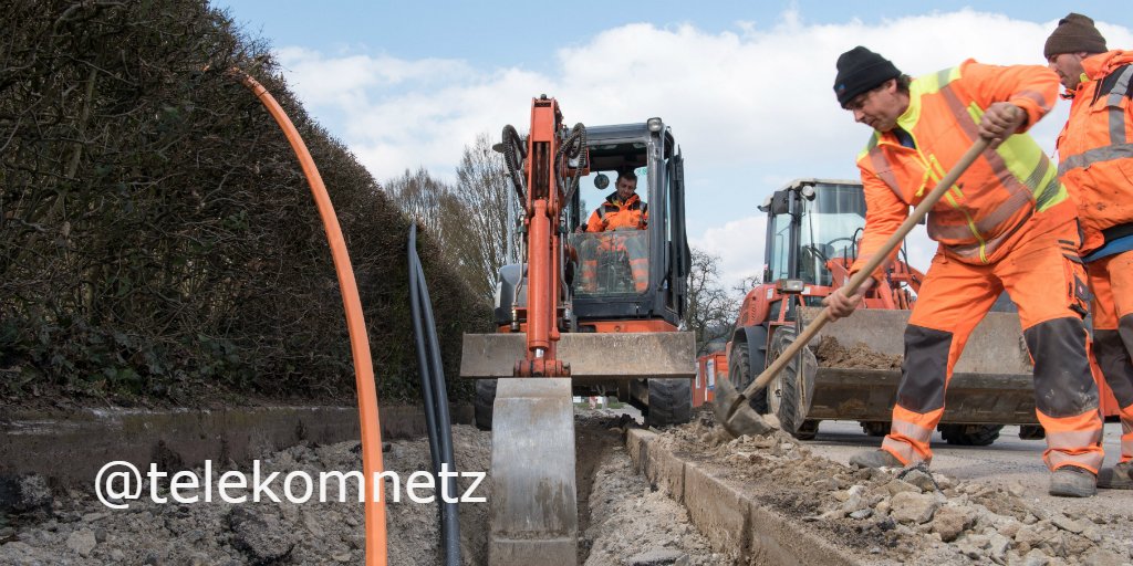 telekomnetz's tweet photo. #Telekom: Baubeginn für schnelle Internetanschlüsse mit bis zu 100 MBit/s in #Muldestausee mit den OT #Friedersdorf, #Gossa, #Gröbern, #Krina, #Mühlbeck, #Plodda, #Schlaitz, #Schmerz und #Schwemsal begonnen. Von dem #Glasfaser-Ausbau profitieren dann rund 3.500 Haushalte.^gvw https://t.co/6g9fkUPjVP