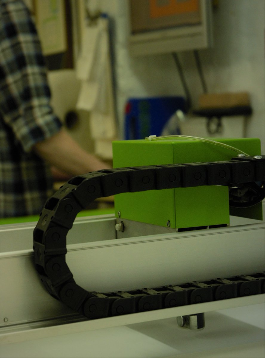 IsisFraming's tweet image. Mount cutting is a breeze when you have 2 of these! #mounts #creative #ComputerControlled #framing #Oxford &amp;gt; ow.ly/g2K0308kEeO