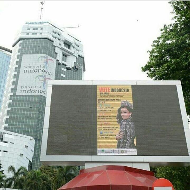 IndonesiaMiss's tweet photo. Vote vote and retweet ayok dong semangat share ke semua sosial media #MissUniverse #Indonesia https://t.co/TyTPGjXyC1