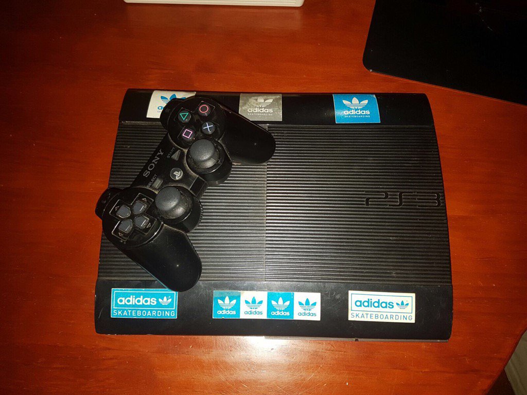 Irene22cp's tweet photo. ¡Me gusta! "Consola playstation 3 " en #wallapop https://t.co/oicSdmV2E6 https://t.co/c50VHscj4u